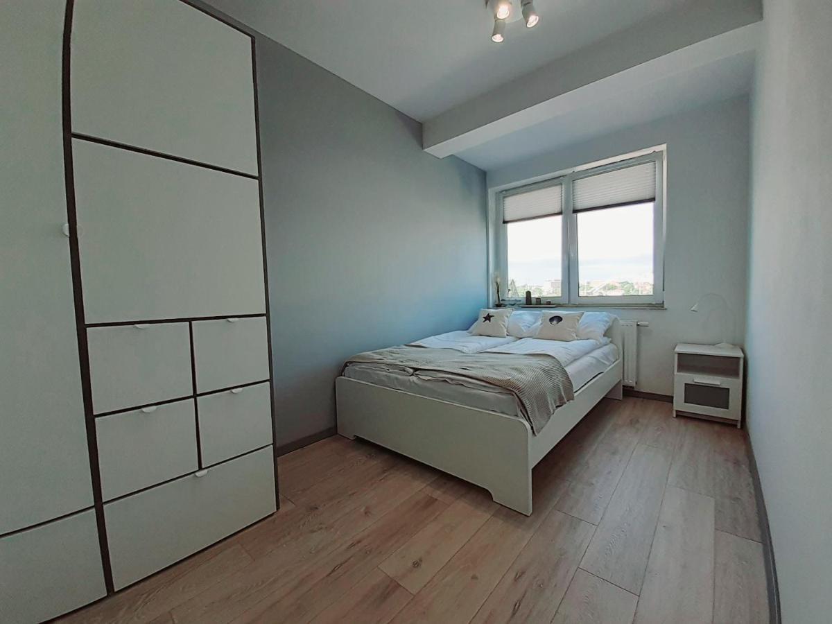Apartament Kapitanski Mostek 17A Z Widokiem Na Port I Latarnie Morska Oraz Garazem Apartment Kolobrzeg Luaran gambar